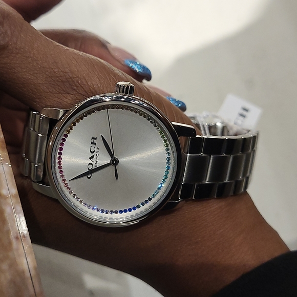 Coach - Picture 3 of 4